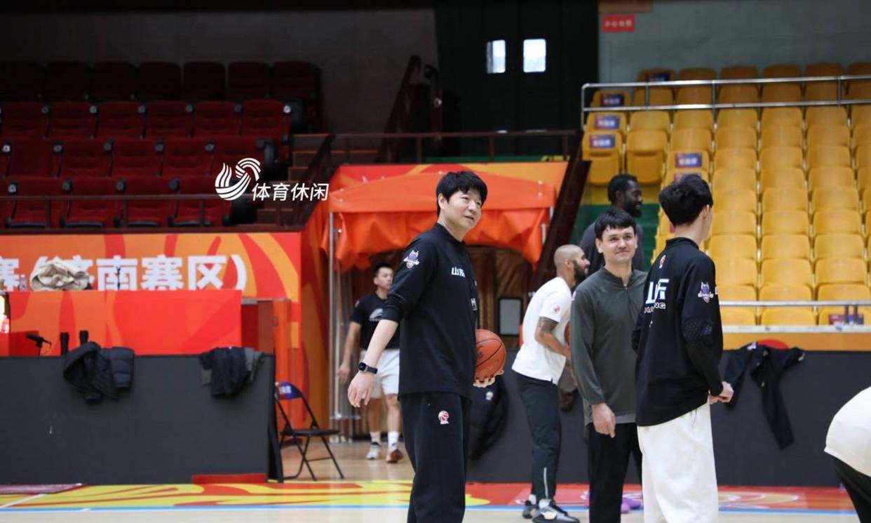 包含德甲赛后走向成谜，山东男篮再遭质疑，引发热议，团队化学反应显著的词条-开云下载